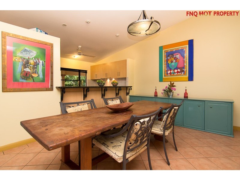 27 Gloucester Street, Whitfield QLD 4870