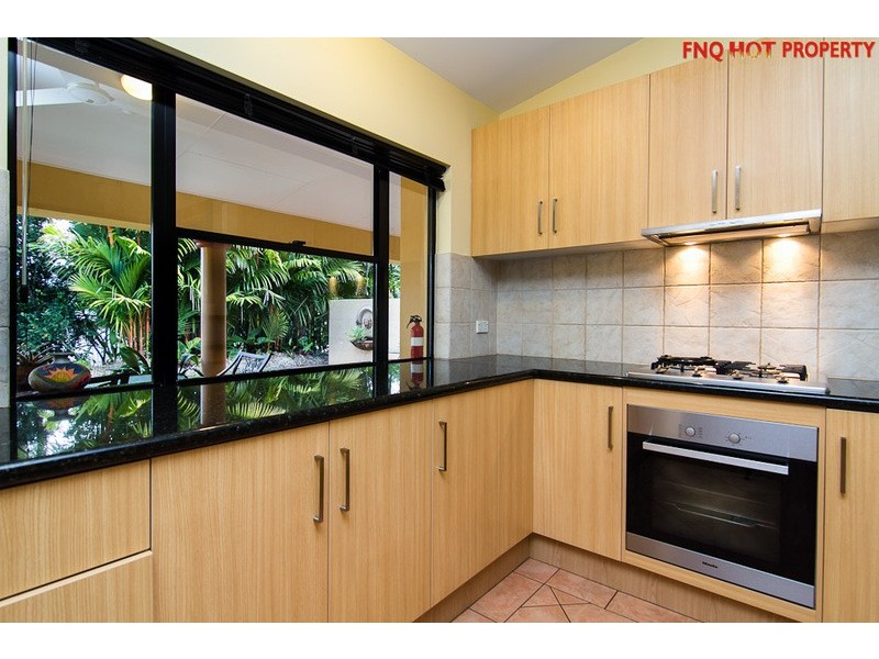 27 Gloucester Street, Whitfield QLD 4870