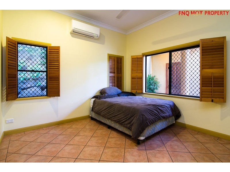 27 Gloucester Street, Whitfield QLD 4870