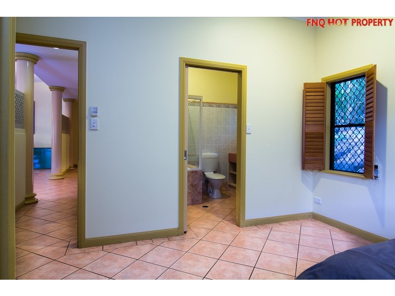 27 Gloucester Street, Whitfield QLD 4870