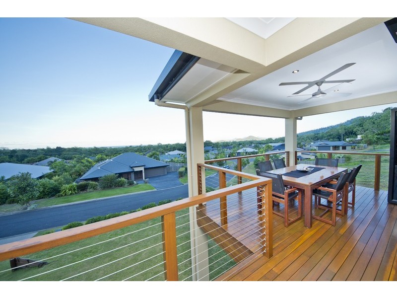 16 COCUS CR, Palm Cove QLD 4879