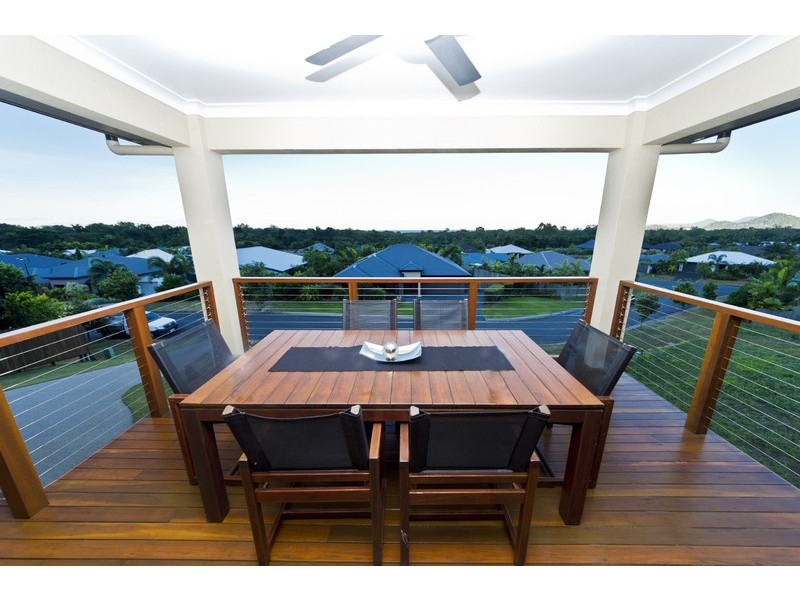 16 COCUS CR, Palm Cove QLD 4879