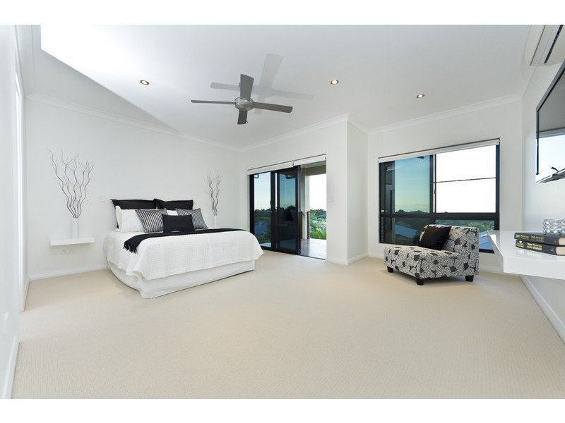 16 COCUS CR, Palm Cove QLD 4879