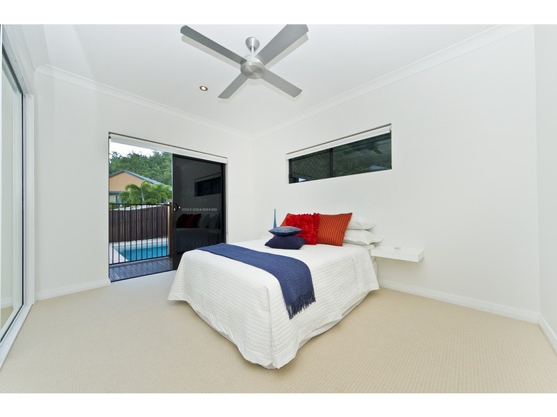 16 COCUS CR, Palm Cove QLD 4879