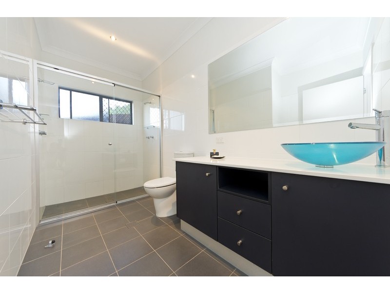 16 COCUS CR, Palm Cove QLD 4879