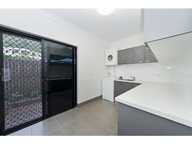 16 COCUS CR, Palm Cove QLD 4879