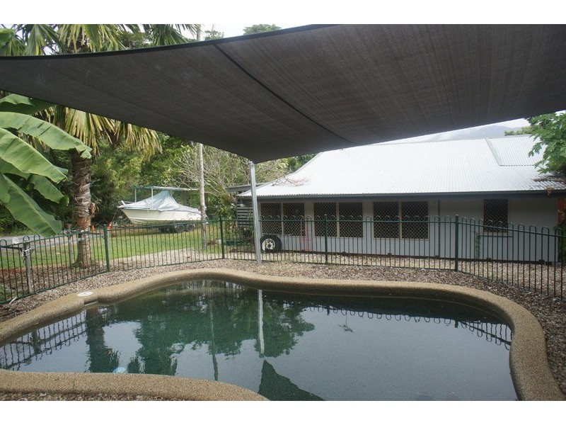 24-26 Buckley St, Yorkeys Knob QLD 4878