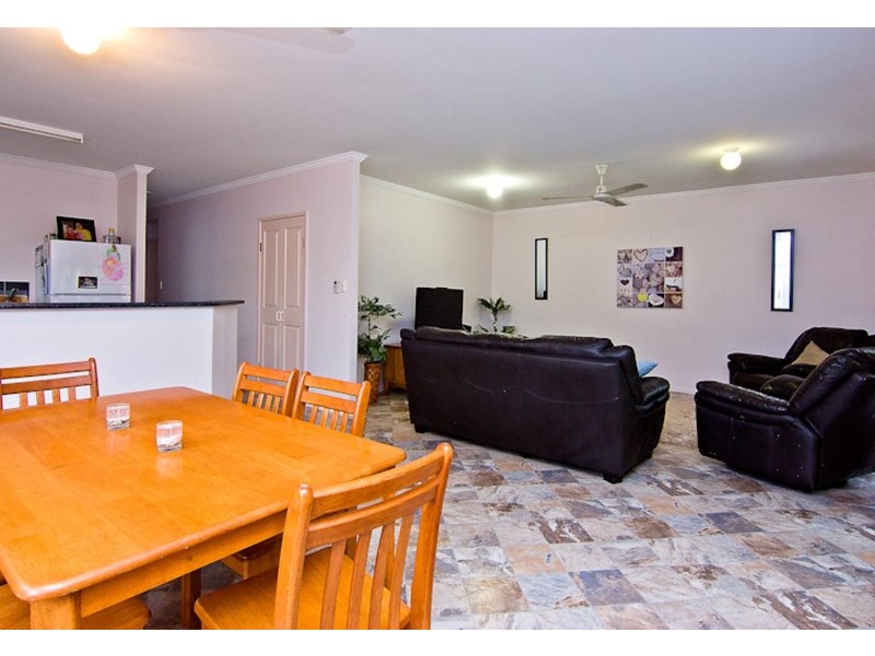 2 Burranong Street, Kewarra Beach QLD 4879