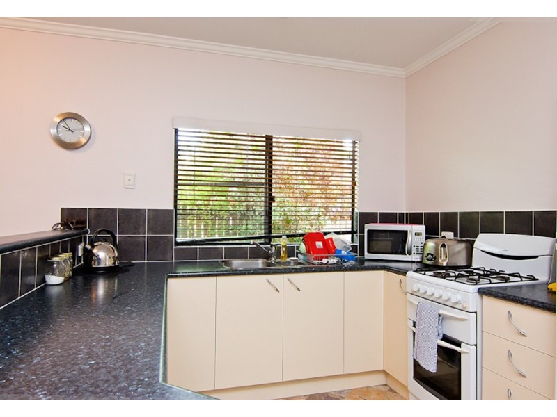 2 Burranong Street, Kewarra Beach QLD 4879