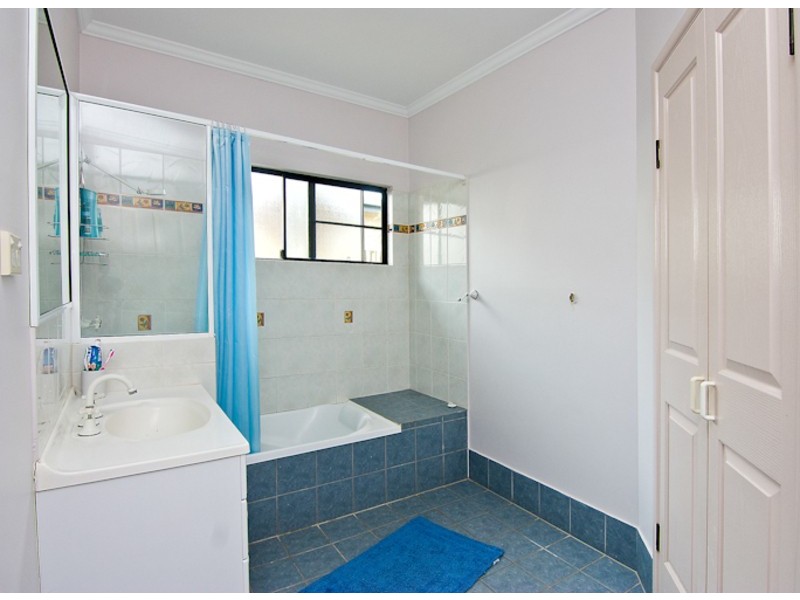 2 Burranong Street, Kewarra Beach QLD 4879
