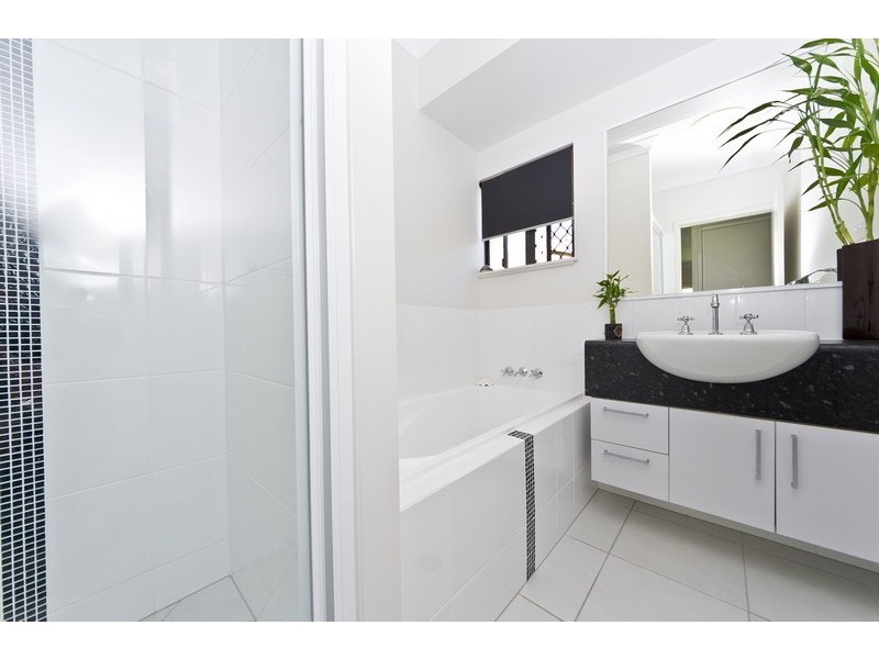 36 Redcap Bend, Trinity Park QLD 4879