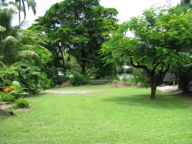 24 Buckley St, Yorkeys Knob QLD 4878