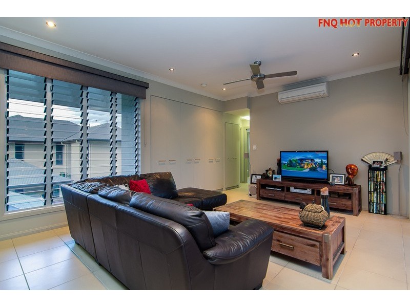 4/110 Harbour Drive, Trinity Park QLD 4879