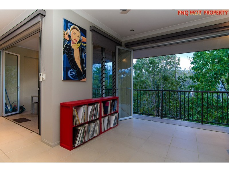 4/110 Harbour Drive, Trinity Park QLD 4879