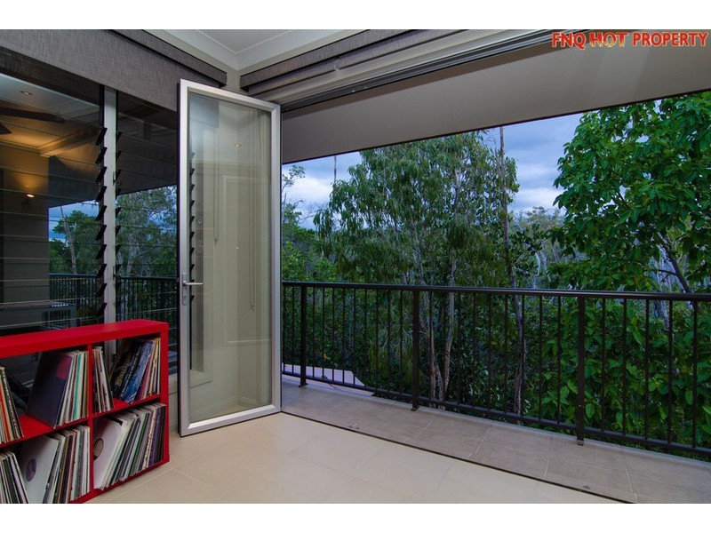 4/110 Harbour Drive, Trinity Park QLD 4879