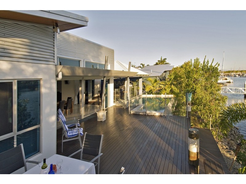 43 Riverside Parade, Trinity Park QLD 4879