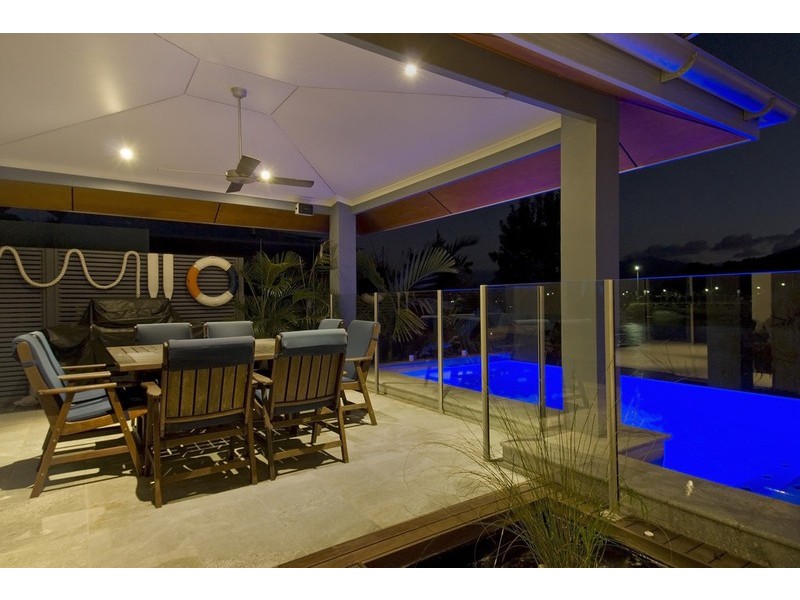 43 Riverside Parade, Trinity Park QLD 4879