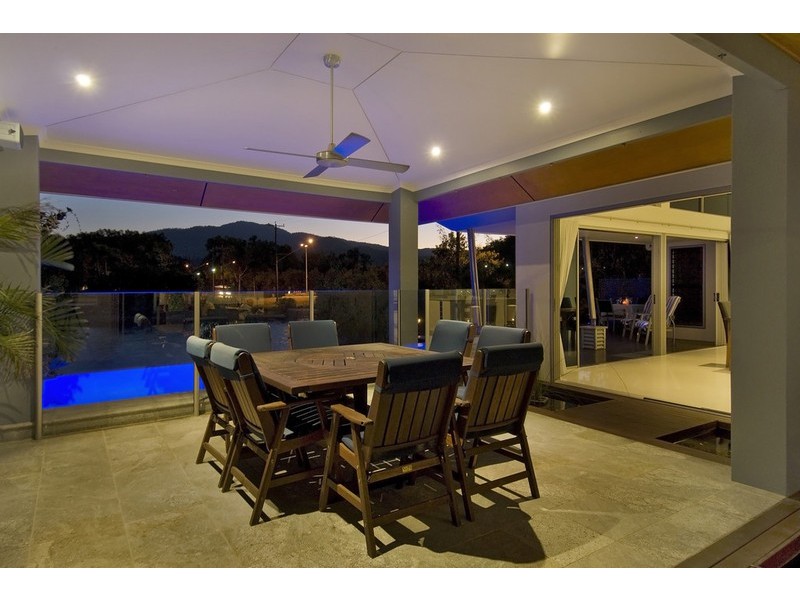 43 Riverside Parade, Trinity Park QLD 4879