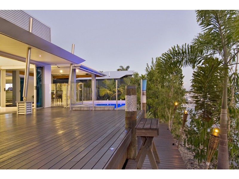 43 Riverside Parade, Trinity Park QLD 4879