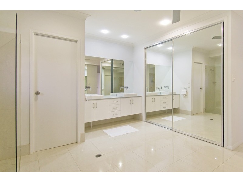 43 Riverside Parade, Trinity Park QLD 4879