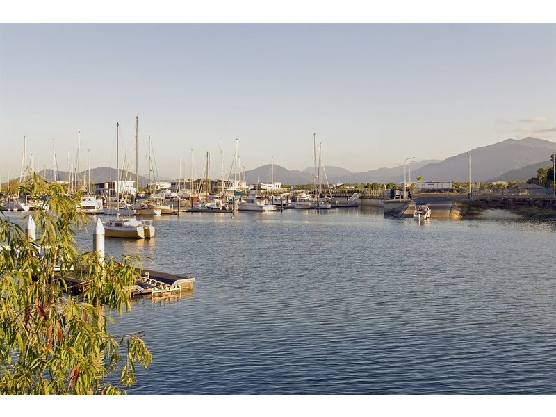 43 Riverside Parade, Trinity Park QLD 4879