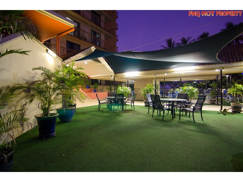 17/249 Esplanade, Cairns North QLD 4870