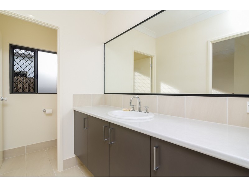 1 Icefire Quay, Trinity Park QLD 4879