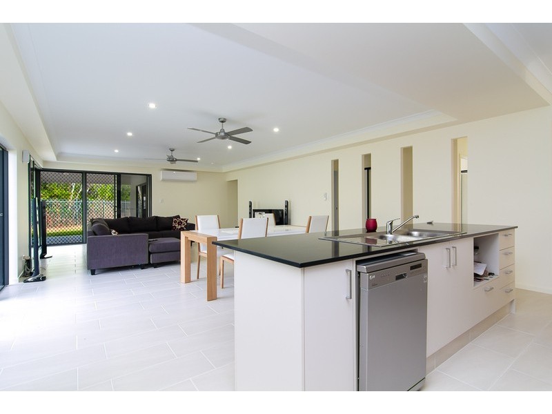 1 Icefire Quay, Trinity Park QLD 4879