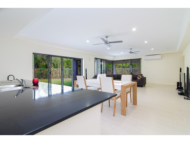 1 Icefire Quay, Trinity Park QLD 4879