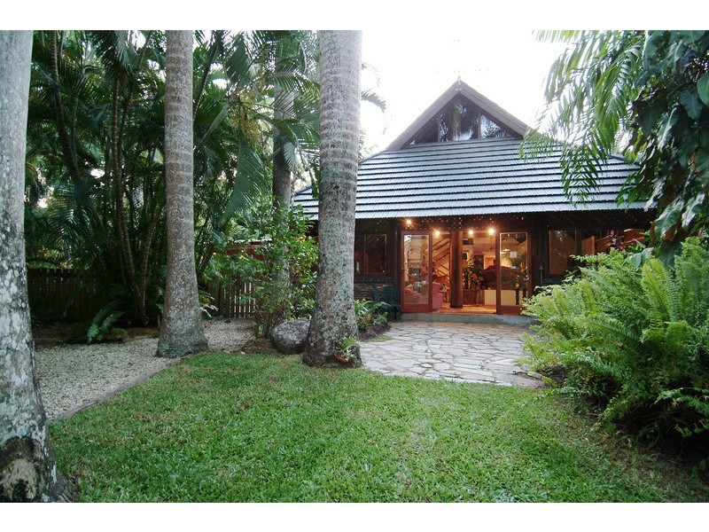 19  Satellite Street, Clifton Beach QLD 4879