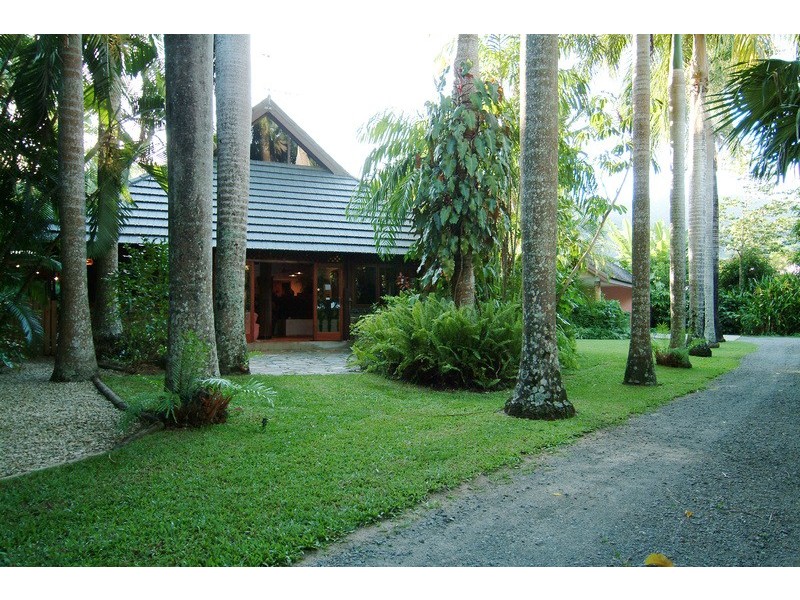 19  Satellite Street, Clifton Beach QLD 4879