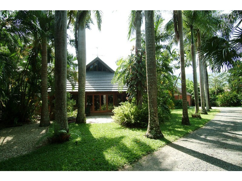 19  Satellite Street, Clifton Beach QLD 4879