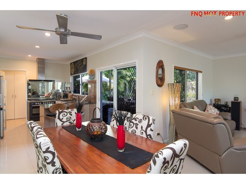 22 Mornington St, Kewarra Beach QLD 4879