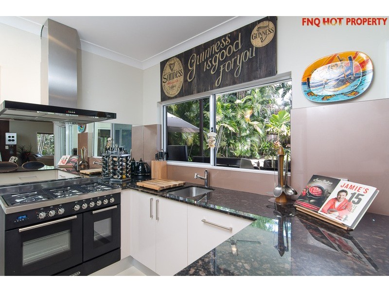 22 Mornington St, Kewarra Beach QLD 4879