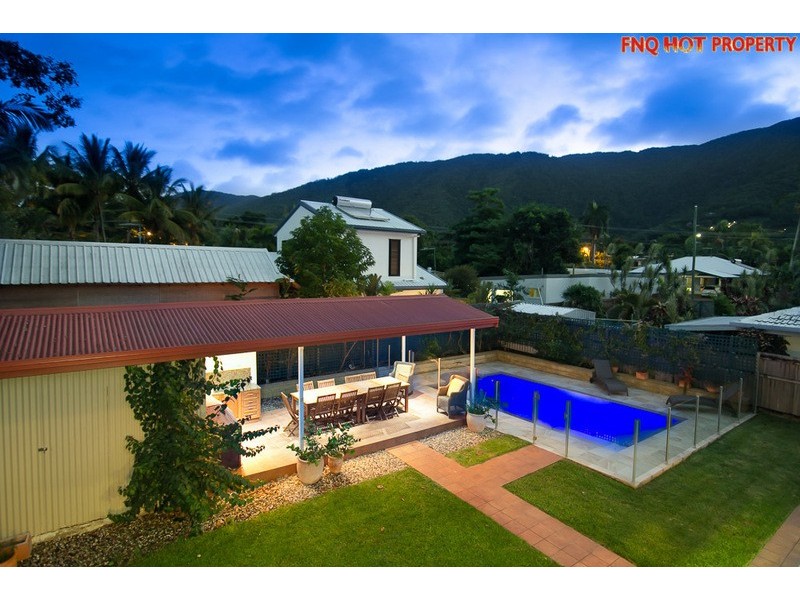 49 Terebra St, Palm Cove QLD 4879