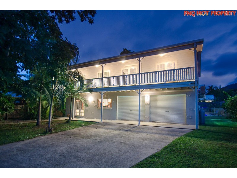 49 Terebra St, Palm Cove QLD 4879