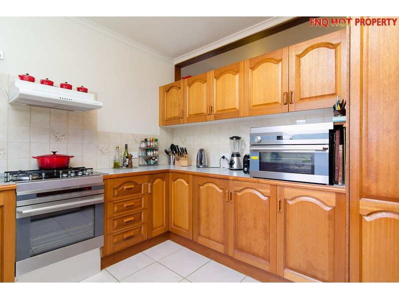 49 Terebra St, Palm Cove QLD 4879