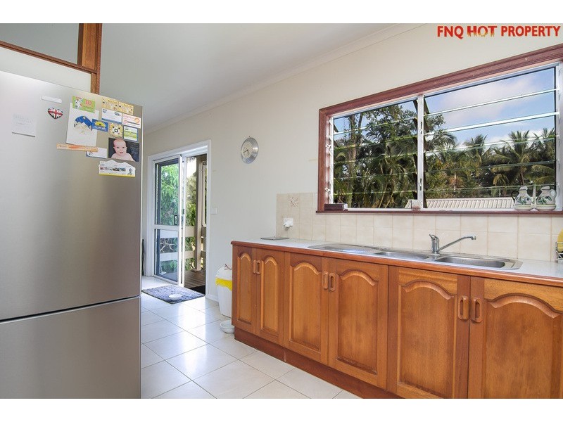 49 Terebra St, Palm Cove QLD 4879