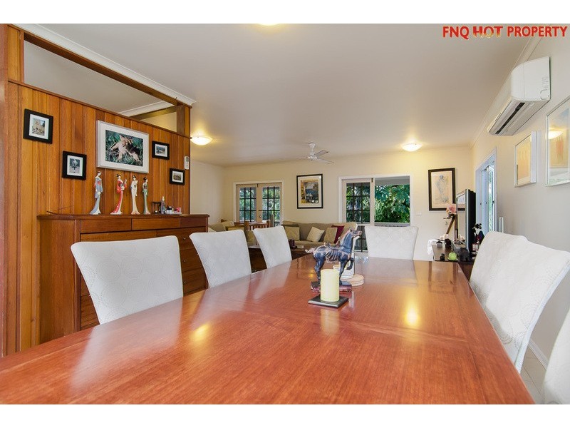 49 Terebra St, Palm Cove QLD 4879