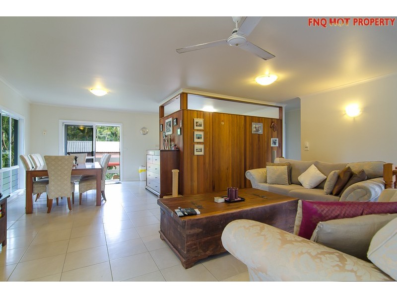 49 Terebra St, Palm Cove QLD 4879