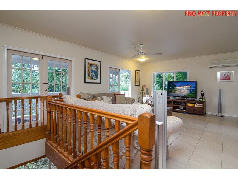 49 Terebra St, Palm Cove QLD 4879