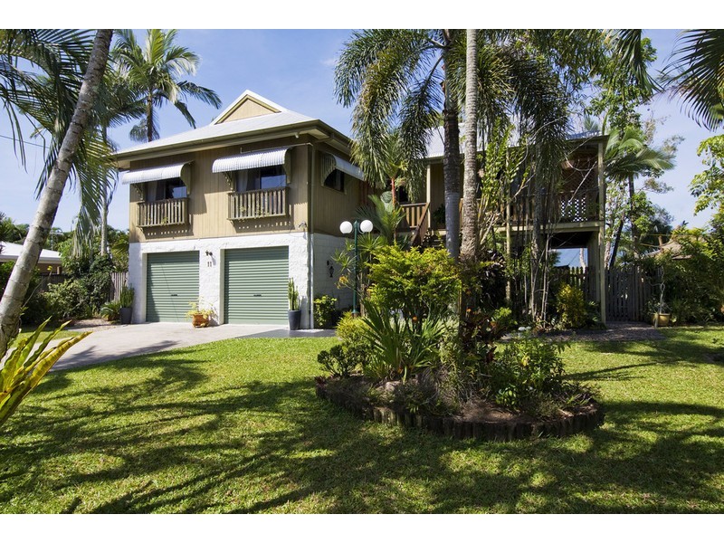 11 MARGO ST, Yorkeys Knob QLD 4878