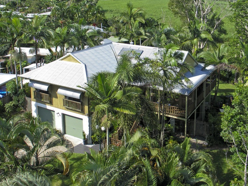 11 MARGO ST, Yorkeys Knob QLD 4878