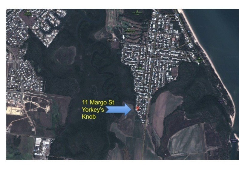 11 MARGO ST, Yorkeys Knob QLD 4878
