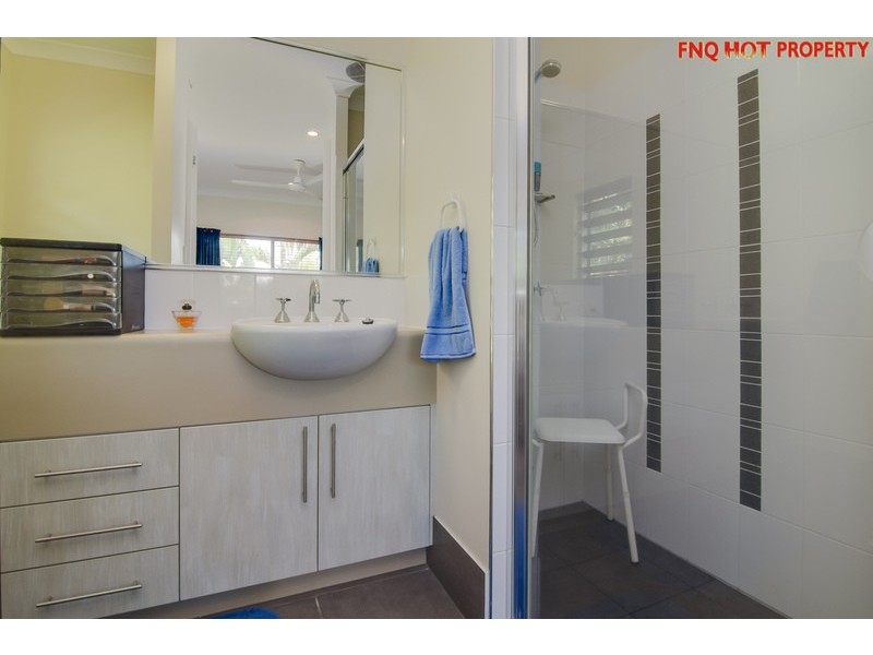 40 Iridescent Drive, Trinity Park QLD 4879