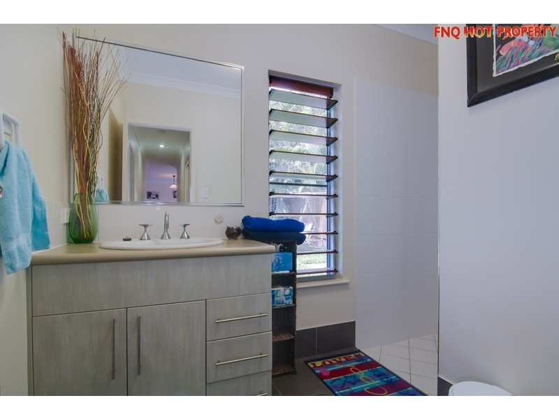 40 Iridescent Drive, Trinity Park QLD 4879