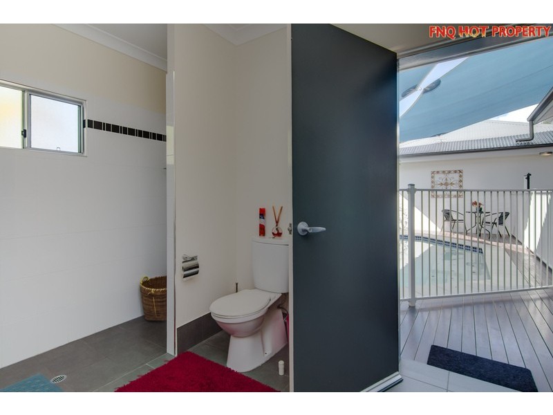 40 Iridescent Drive, Trinity Park QLD 4879