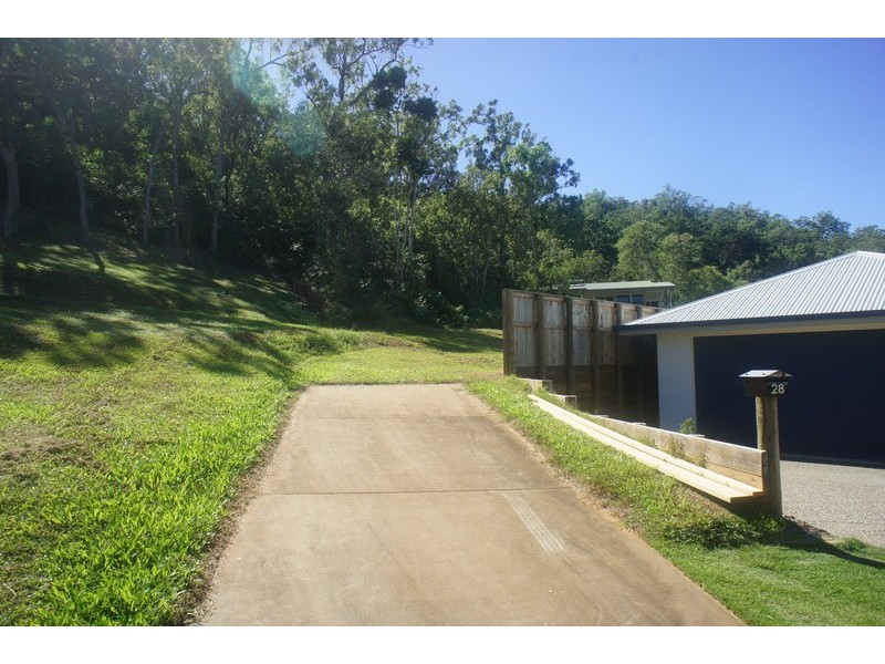 30 Port Close, Trinity Beach QLD 4879
