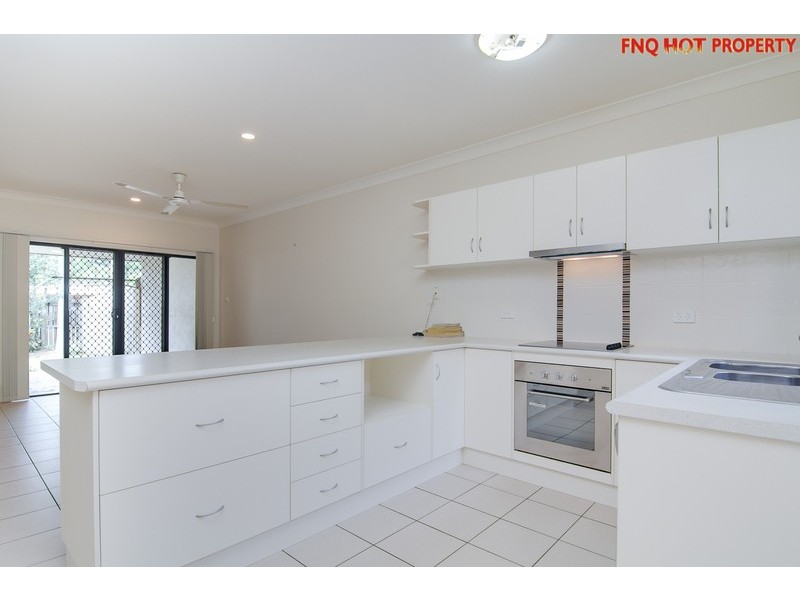 3/53 Kambara St, White Rock QLD 4868
