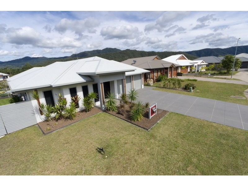 9 Bowline Place, Trinity Beach QLD 4879